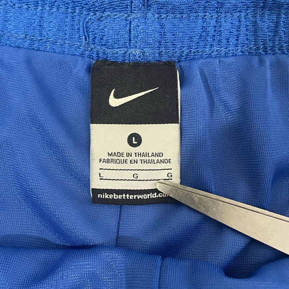 Nike Basketball Shorts (Royal Blue) Size L - Picture 4 of 8